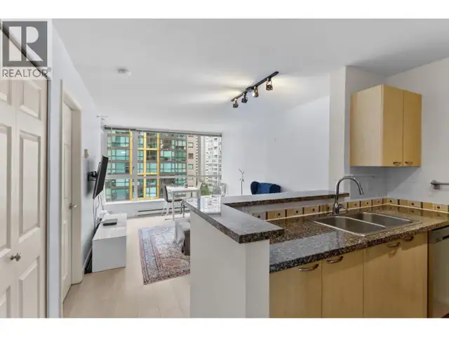 1401 1420 W GEORGIA STREET Vancouver, British Columbia in Condos for Sale in Vancouver - Image 3