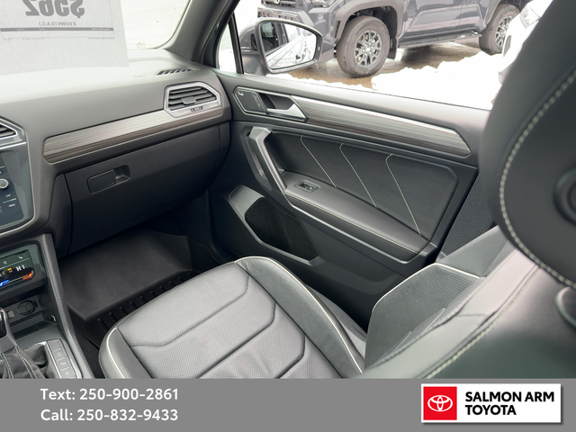 2022 Volkswagen Tiguan Highline R-Line Highline R-Line 4dr AW... in Cars & Trucks in Kamloops - Image 25