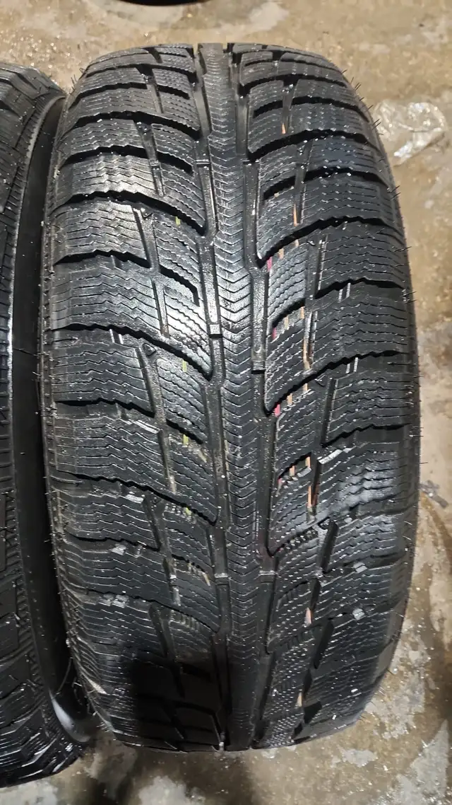 245 55 19 - BFGoodrich Winter T/A KSI - LIKE NEW in Tires & Rims in Kitchener / Waterloo - Image 8