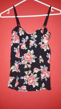 BUSTIER FLEURI – SÉRIE LIMITÉE TALULA - TAILLE PETITE City of Montréal Greater Montréal Preview