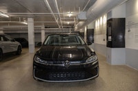 This Volkswagen Jetta has a powerful Intercooled Turbo Regular Unleaded I-4 1.5 L/91 engine powering... (image 1)