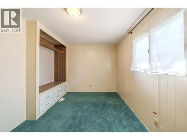 5469 SAUNDERS CRESCENT 103 Mile House, British Columbia in Houses for Sale in 100 Mile House - Image 10