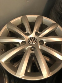 4 mags Volkswagen 5x130 18 pouces a vendre Laval / North Shore Greater Montréal Preview