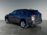 Thanks for viewing our House Of Cars McKnight inventory! AMVIC licensed dealer! Discover the versati... (image 3)
