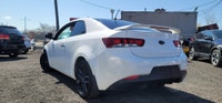 GARANTIE 1 ANS CREDIT DIRECT EN LIGNE AU WWW.AUTO-INTERNET.CA WOW 2011 KIA FORTE KOUP SPORT TOIT OUV... (image 5)