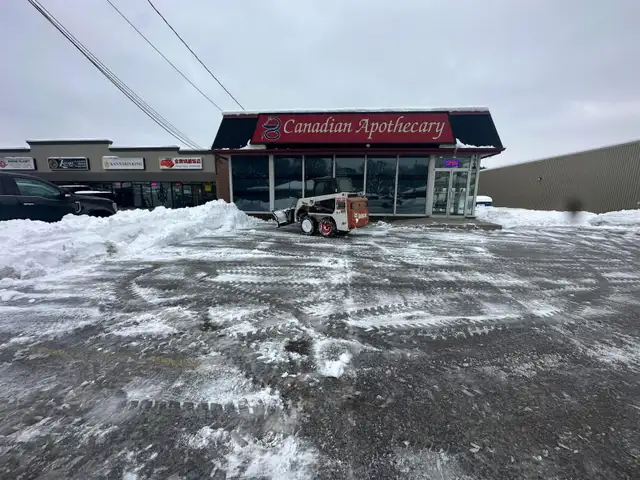 Snow Removal Service- Commercial/Residential/Industrial Plowing in Snow Removal & Property Maintenance in London - Image 14