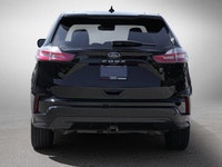 This Ford Edge boasts a Intercooled Turbo Premium Unleaded I-4 2.0 L/122 engine powering this Automa... (image 5)