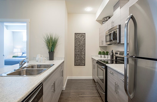 Bachelor suites in Nanaimo at Summerhill Place Apartments! 5