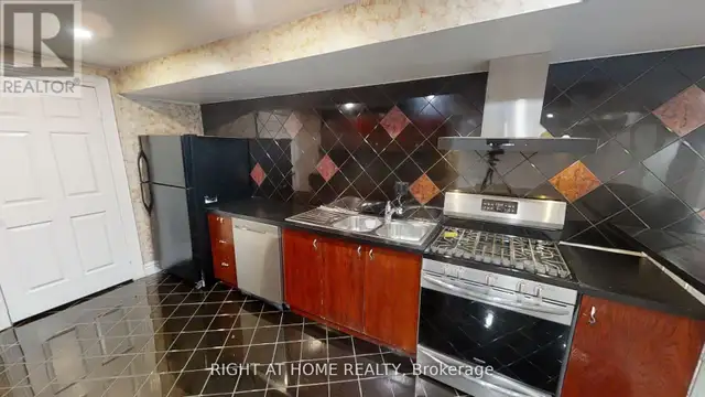 (LOWER) 31 NORTHGATE CRESCENT E Richmond Hill (Bayview Hill), On in Long Term Rentals in Markham / York Region - Image 4