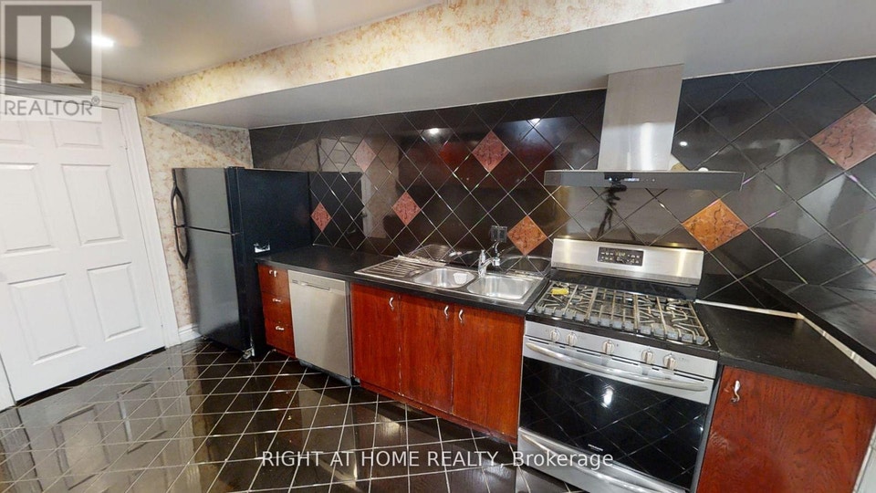 (LOWER) 31 NORTHGATE CRESCENT E Richmond Hill (Bayview Hill), On 3