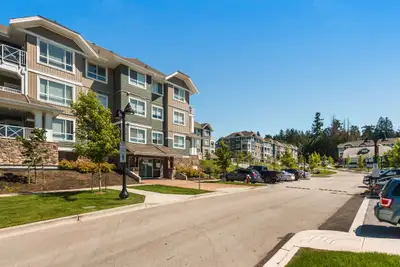 2 - Bed + 2 - Bath Condo for Rent in Surrey! Welcome to the Ridge! The complex has amazing amenities...