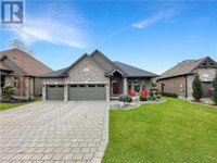 39 COLLINS Way Strathroy, Ontario