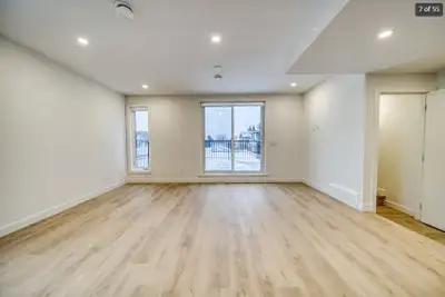 Modern 3 Bedroom Townhouse in Altadore Community