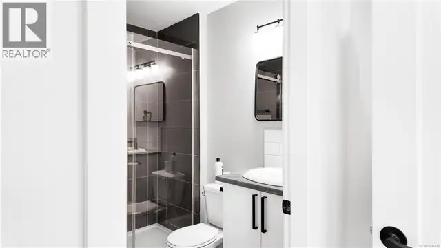 4644 Macintyre Ave Courtenay, British Columbia in Houses for Sale in Comox / Courtenay / Cumberland - Image 28