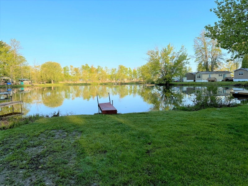 Brand New Waterfront 2 bed/2 bath Cottage 3Season Park Houses for