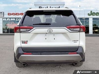 KBB.com Best Resale Value Awards. This Toyota RAV4 boasts a Regular Unleaded I-4 2.5 L/152 engine po... (image 4)