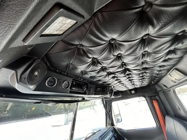 2020 WESTERN STAR 4900FA in Heavy Trucks in Saskatoon - Image 15