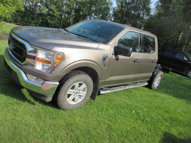 2022 FORD F150 XLT 4x4  CREW CAB Salvage title. in Cars & Trucks in Edmonton - Image 2