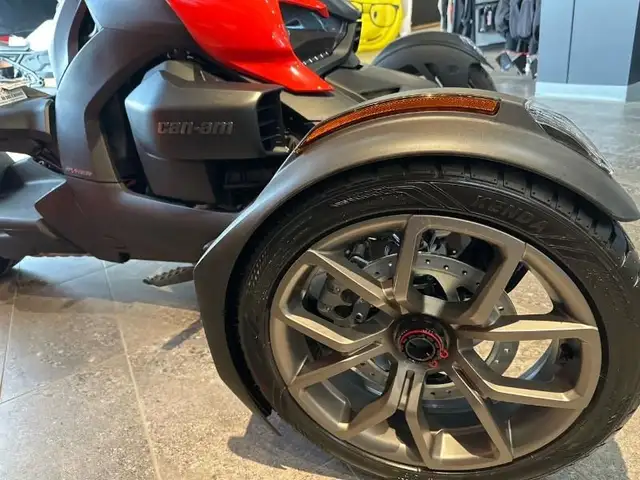 2024 CAN-AM Ryker 600 ACE in Sport Touring in Lanaudière - Image 8