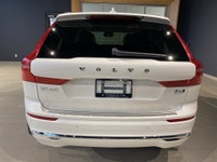 Climate Package [xc60], Advanced Package [S60], Metallic Paint, Bowers & Wilkins Premium Sound, 20”... (image 3)