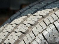 Need a reliable workhorse that can handle anything you throw at it? This 2023 Chevrolet Express Carg... (image 6)