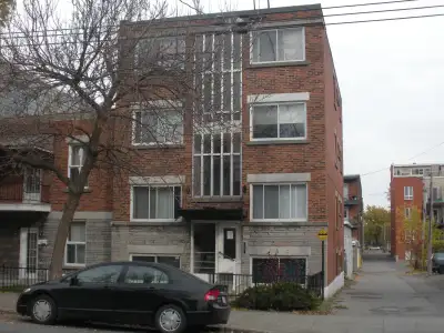 3 ½, métro Joliette, apt. de coin bien éclairé, premier étage