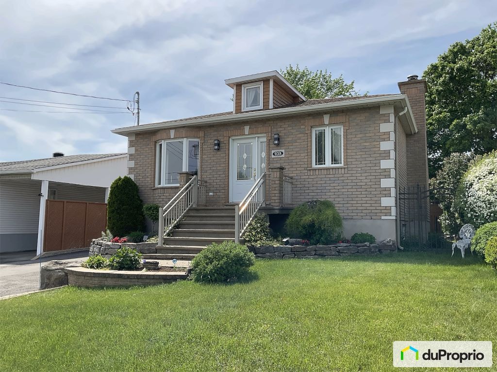 $685,000 - Bungalow for sale in Terrebonne (Lachenaie) — photo 2