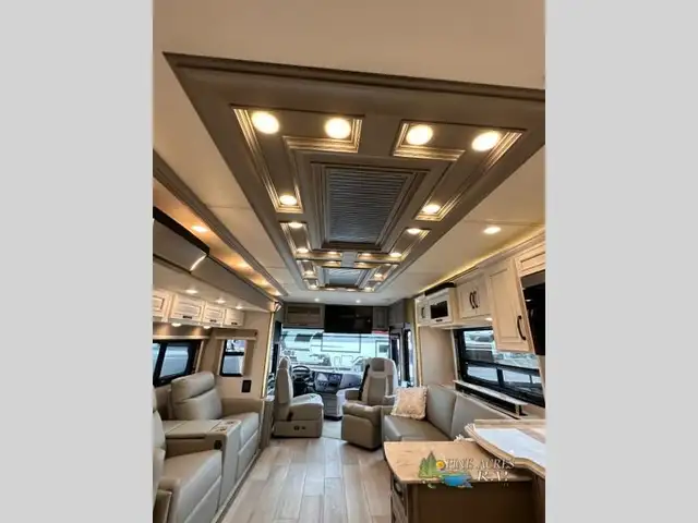 2025 Newmar Dutch Star 4369 Black Out Package in RVs & Motorhomes in Moncton - Image 22