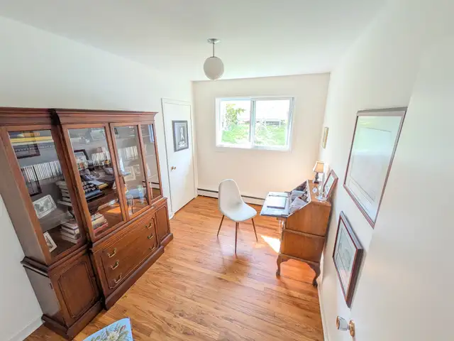Bright, Spacious, Beautiful 3 bedroom main floor - West End in Long Term Rentals in St. John's - Image 10