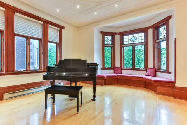 Beautiful condo (1813) spacious (1860 sq ft) with piano63826904861569122