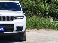 Memory Seats - Heated Seats - Heated Steering Wheel - 4x4 Drivetrain for all-weather capability - Na... (image 5)