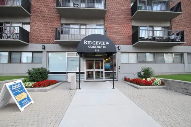 November 1ST - 2 Bedroom $1749 + Hydro!  Glebe Annex/Carleton U