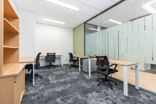 Large Office for Rent – Regus ON, Oakville - Lakeshore Rd E ON