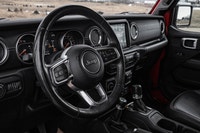 RADIO: UCONNECT 4C NAV W/8.4 DISPLAY,TRANSMISSION: 8-SPEED AUTOMATIC -inc: Tip Start Dana M200 Rear... (image 9)