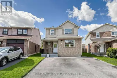 Welcome to 197 Lisa Crescent-a beautifully upgraded, move-in-ready home designed for effortless fami...