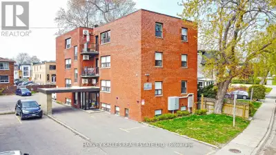 Bright & spacious 3-bedroom unit in the heart of Port Credit, just steps to the lake, shops, restaur...