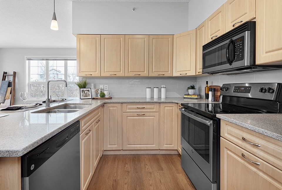 2 Bedroom at Wellington Court Apartments - Call Today! 5