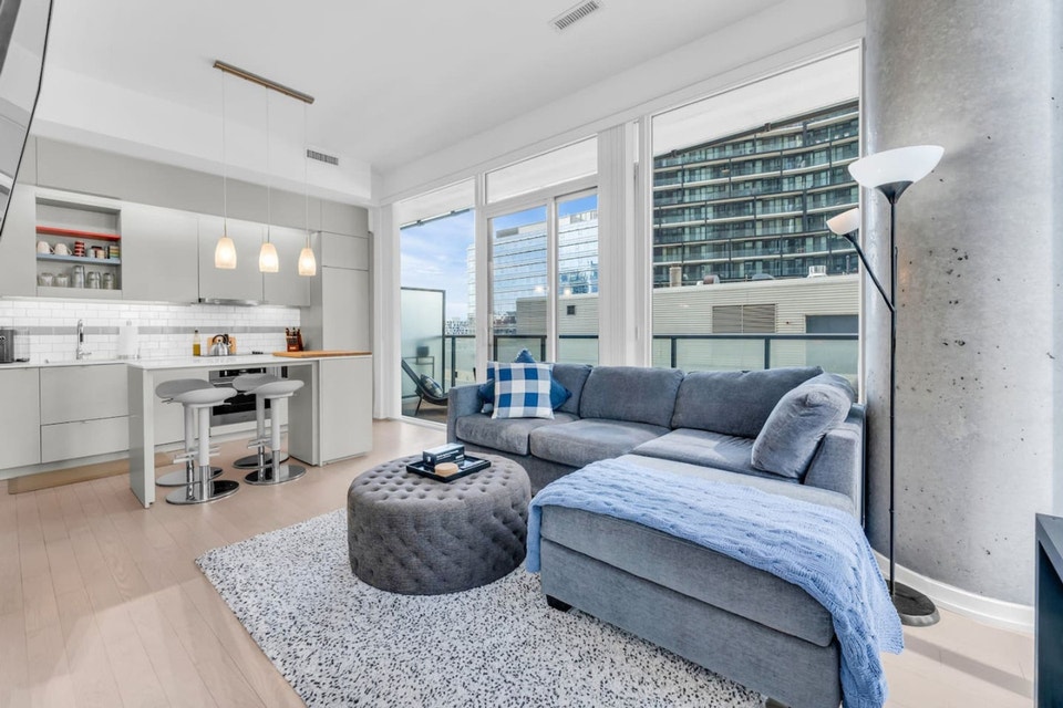 Wellington Place, 1 bedroom, by blueground- TOR1388891P 4