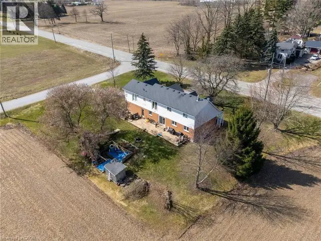 1652 OLD HIGHWAY 24 Waterford, Ontario in Houses for Sale in Norfolk County - Image 41