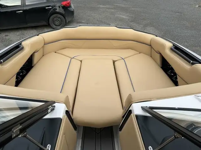 2024 Moomba Makai in Powerboats & Motorboats in Edmonton - Image 12