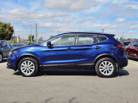 The 2023 Nissan Qashqai SV in AWD offers both style and functionality with its versatile capabilitie... (image 2)