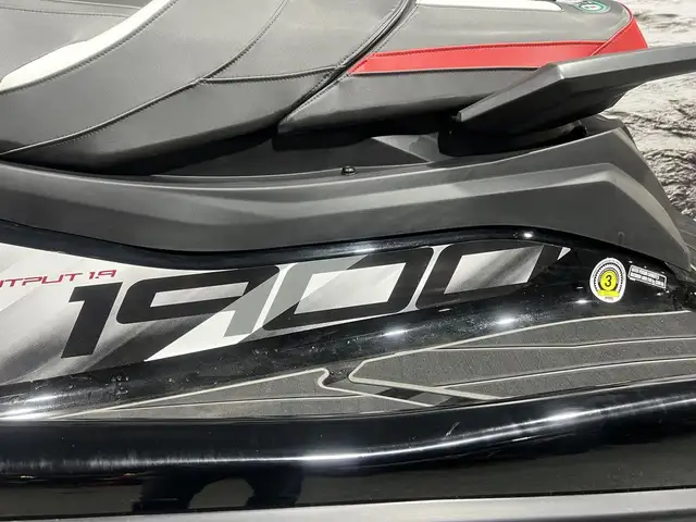 2024 Yamaha WAVERUNNER GP 1900R H.O AUDIO **A L'ETAT NEUF!!** in Personal Watercraft in Laval / North Shore - Image 6