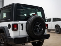 Welcome to 400 Chrysler Dodge Jeep Ram. BRIGHT WHITE,NON VENTED STEEL HOOD PACKAGE -inc: Non-Vented... (image 6)