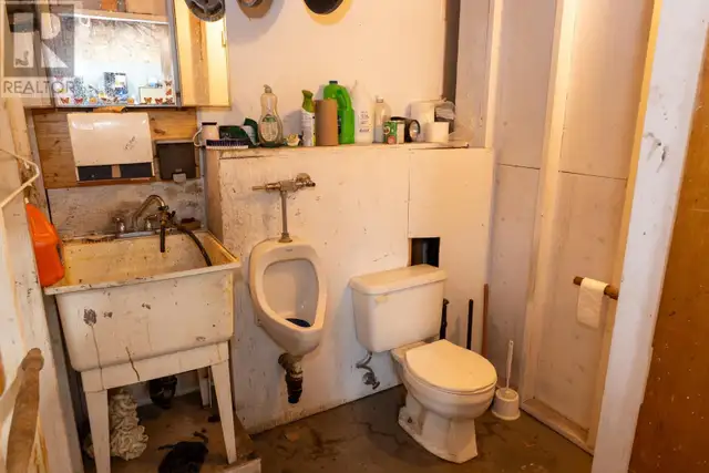 906 W 2ND AVENUE Prince Rupert, British Columbia in Commercial & Office Space for Sale in Prince Rupert - Image 26