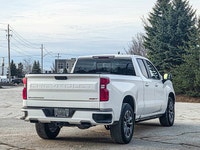 Heated Seats and Steering - Powerful Gas V8 5.3L engine - Advanced lane departure warning - Convenie... (image 9)