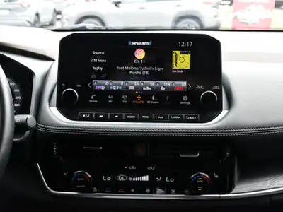 2023 Nissan Rogue Platinum AWD-Leather| Navi| Roof!, View more