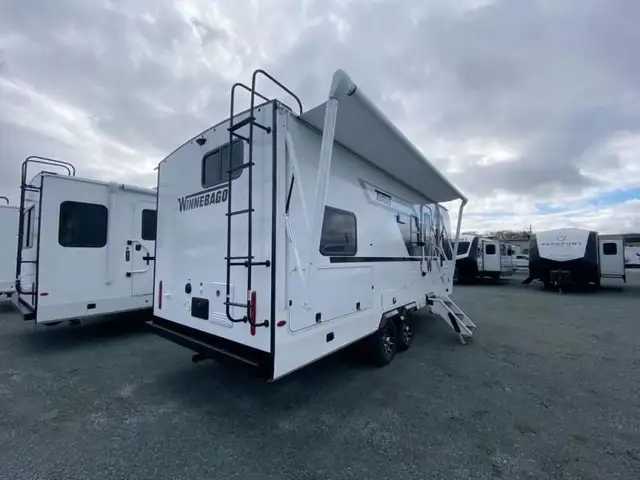 2026 Winnebago Thrive 22MBH in Travel Trailers & Campers in Bedford - Image 8
