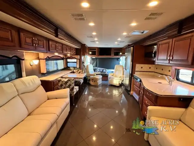 2013 Fleetwood RV Discovery 40X Diesel 057,684 Miles in RVs & Motorhomes in Moncton - Image 54