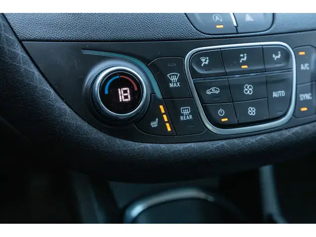 2024 Chevrolet Malibu 1LT | CARPLAY | BACKUP CAMERA | HEATED SEA in Cars & Trucks in Winnipeg - Image 6