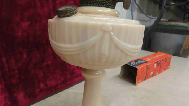 Aladdin Lamp 24.5", Milk Glass with Ribbon - Chimney in Box in Arts & Collectibles in Winnipeg - Image 4